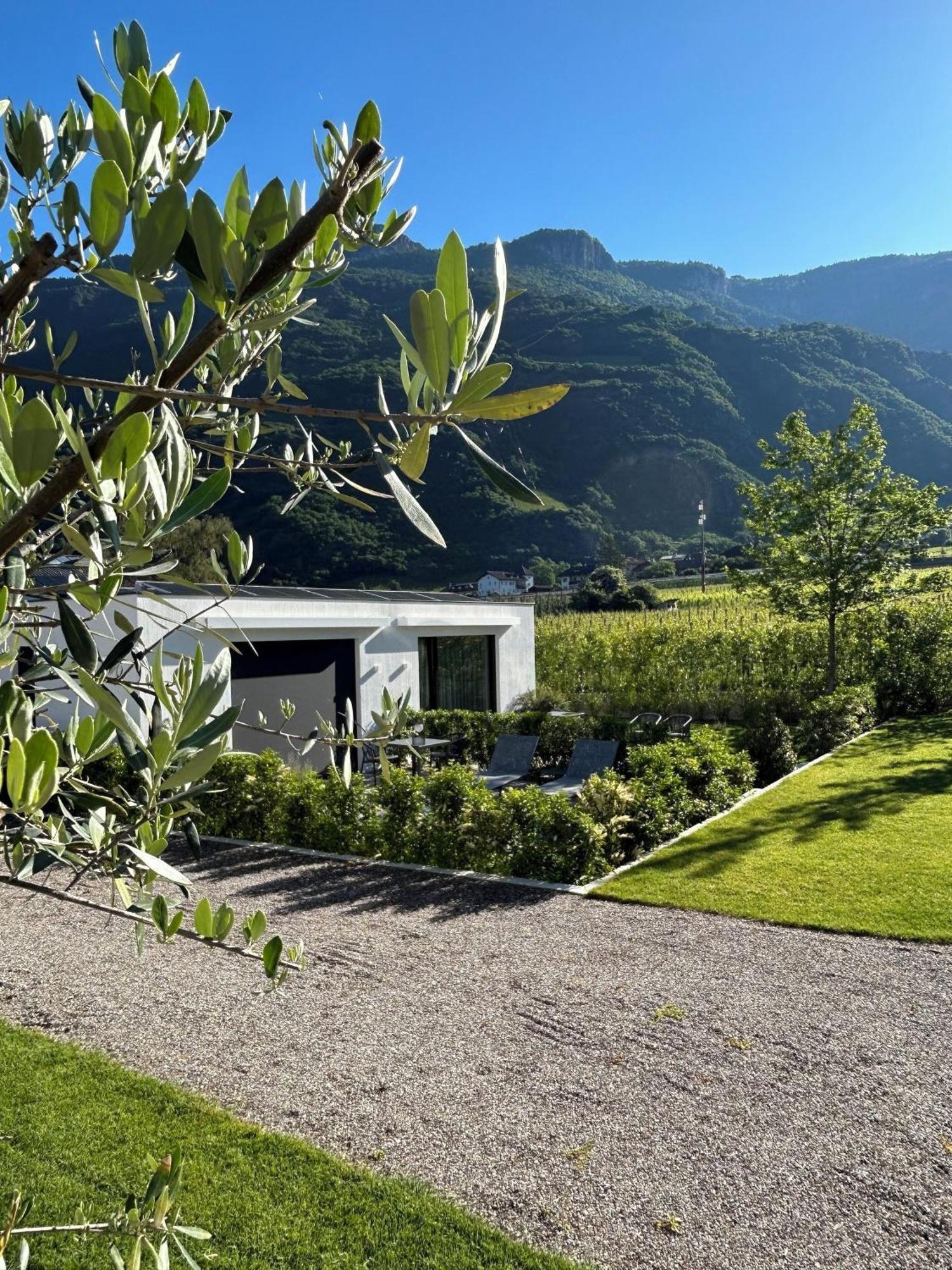 Agriturismo Insolito Terlano Bagian luar foto